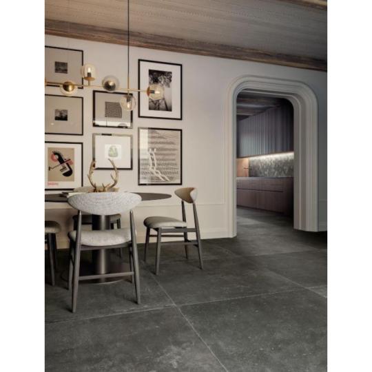 fekete csempe grafit szinu padlo burkolat modern stilus ko hatas loft stilus konyha felujitas etkezo felujitas nappali felujitas nyaralo atlakitas.JPG